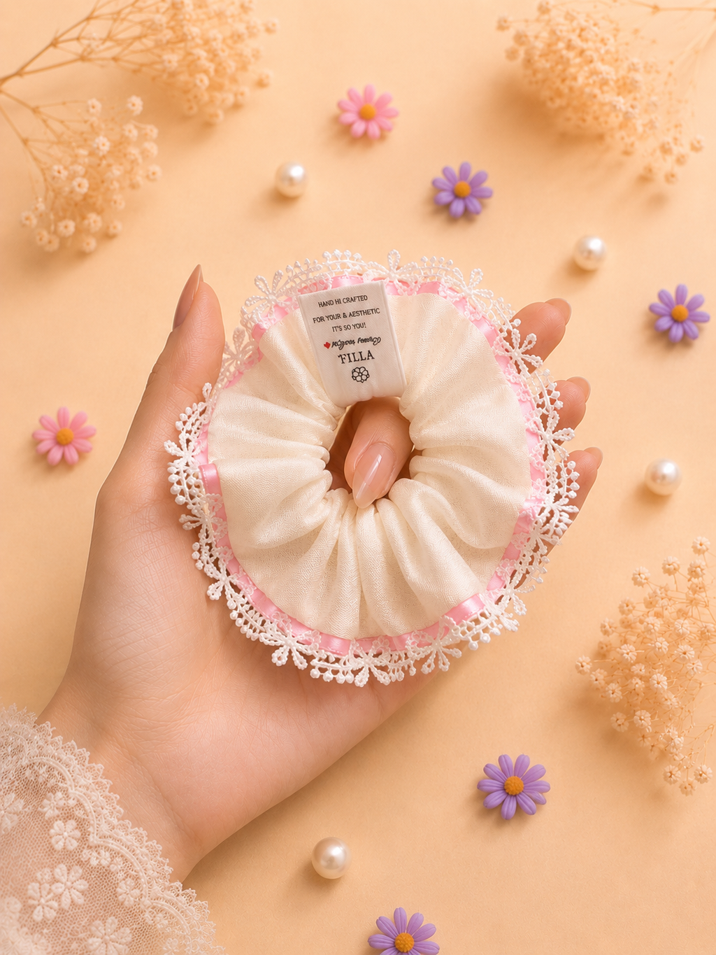 Cream Lace Scrunchie - White detail