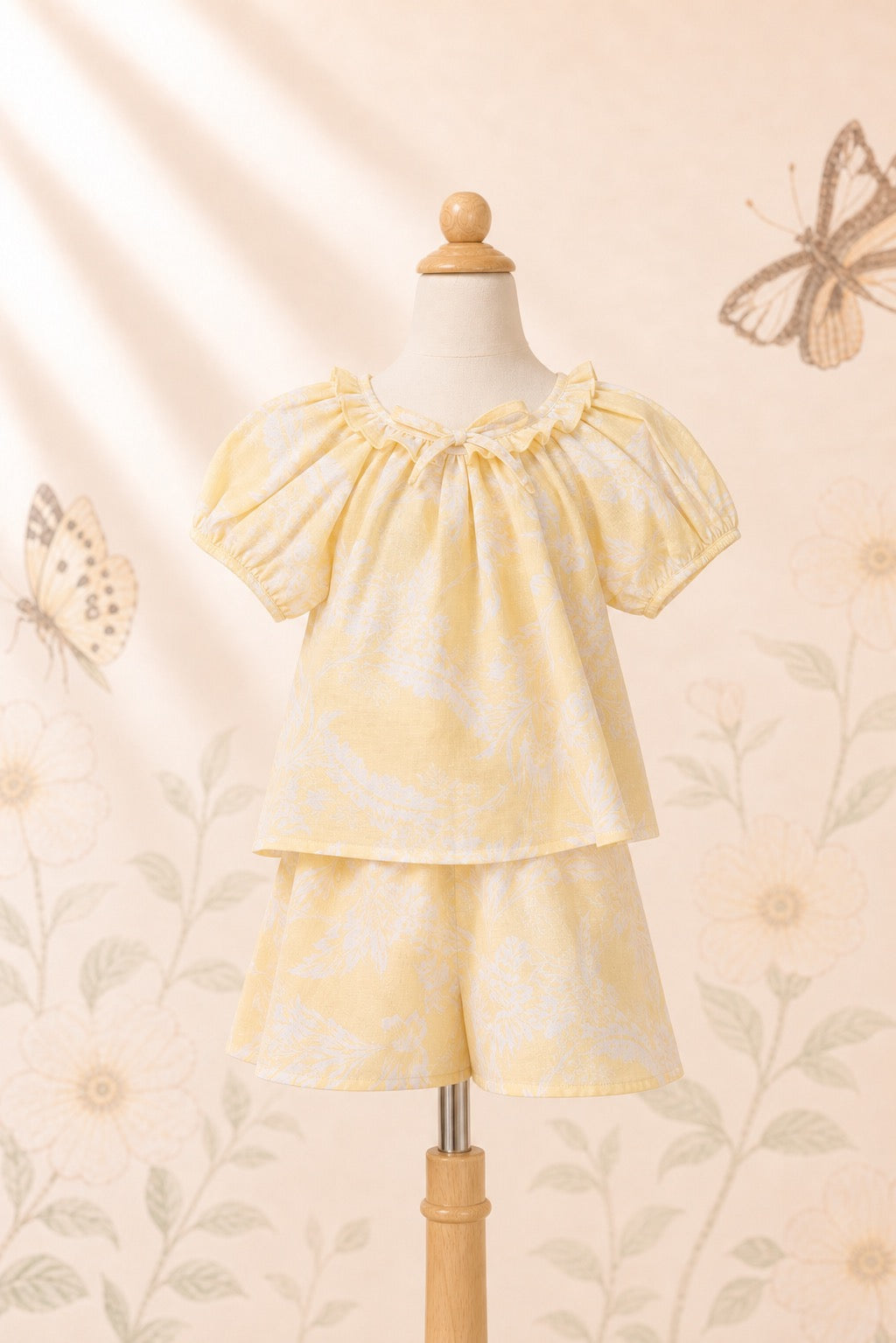 Girl’s yellow floral two-piece set - image 1