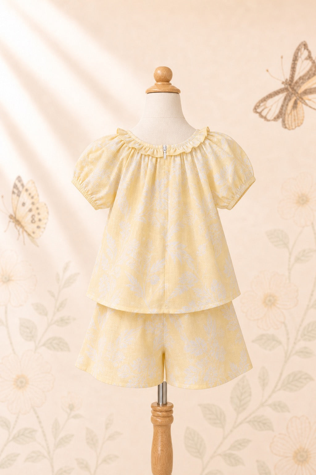 Girl’s yellow floral two-piece set - image 4