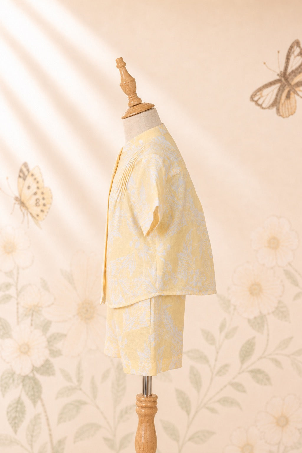 Boy’s yellow floral two-piece set - image 3