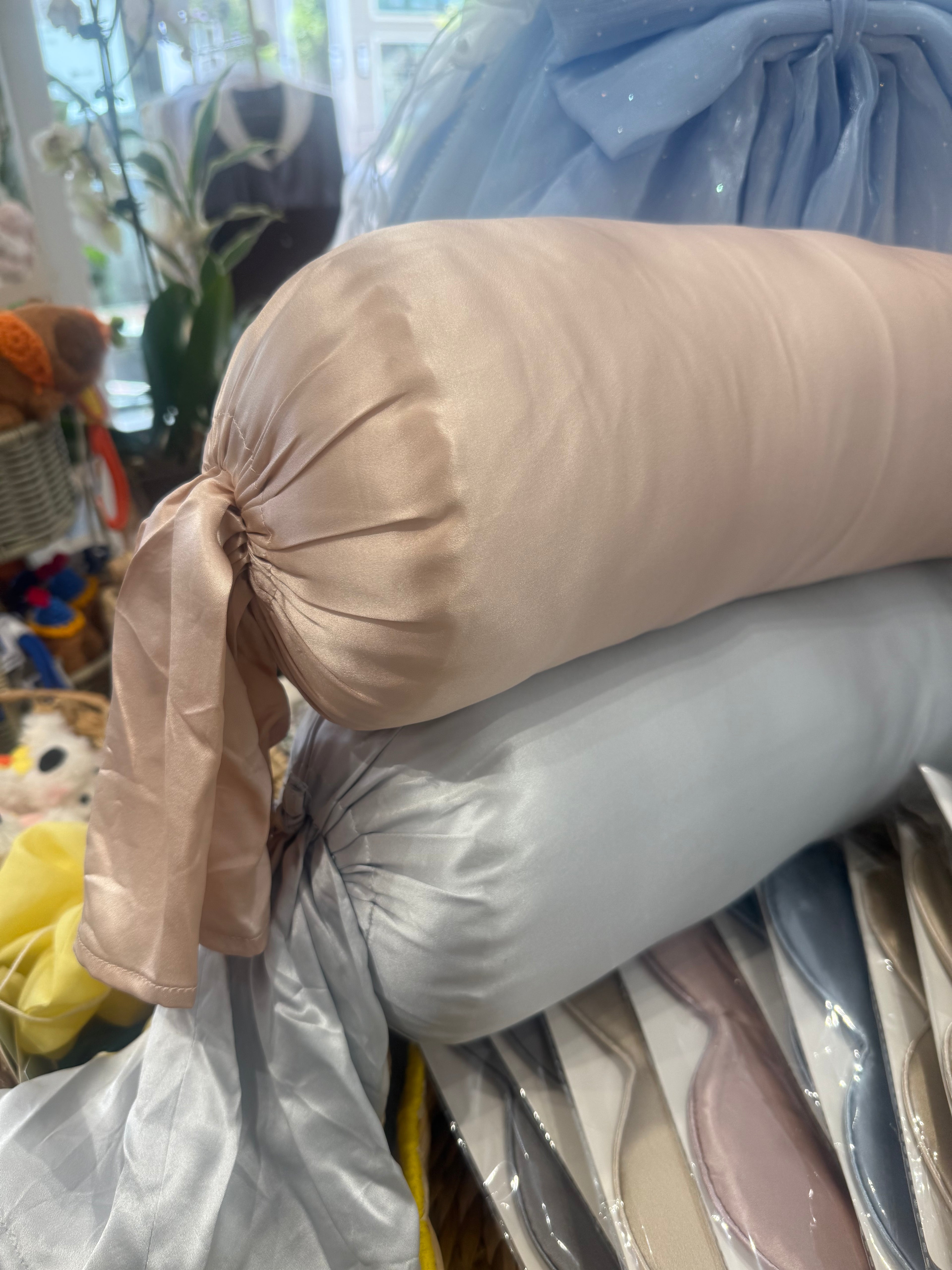 100 % Mulberry silk pillow