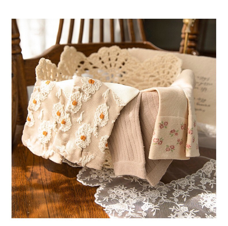 Miss June’s | Set of 3 pairs of cotton socks｜Cute | elegant | Daily | Patterned | Designed | Women | Gift Idea | Casual | Comfortable