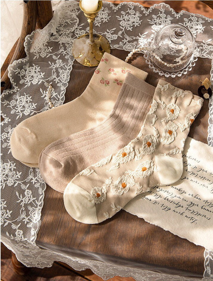 Miss June’s | Set of 3 pairs of cotton socks｜Cute | elegant | Daily | Patterned | Designed | Women | Gift Idea | Casual | Comfortable