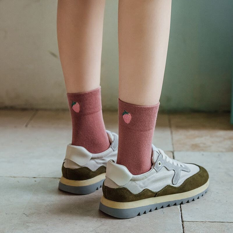 Miss June’s | Women’s 1 pair  cotton socks｜Creative | Colorful | Paint | Embroidery | Designed | Art | Gift Idea | Casual | Comfortable |