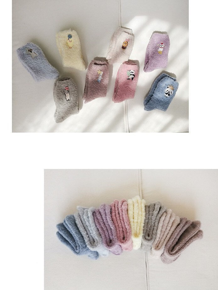 Miss June’s | Women’s | 1 pair | Floor socks | Cute | Fuzzy | Home wear | Warm | Soft | Gift Idea | Casual | Cozy| Animals| Comfort | Winter