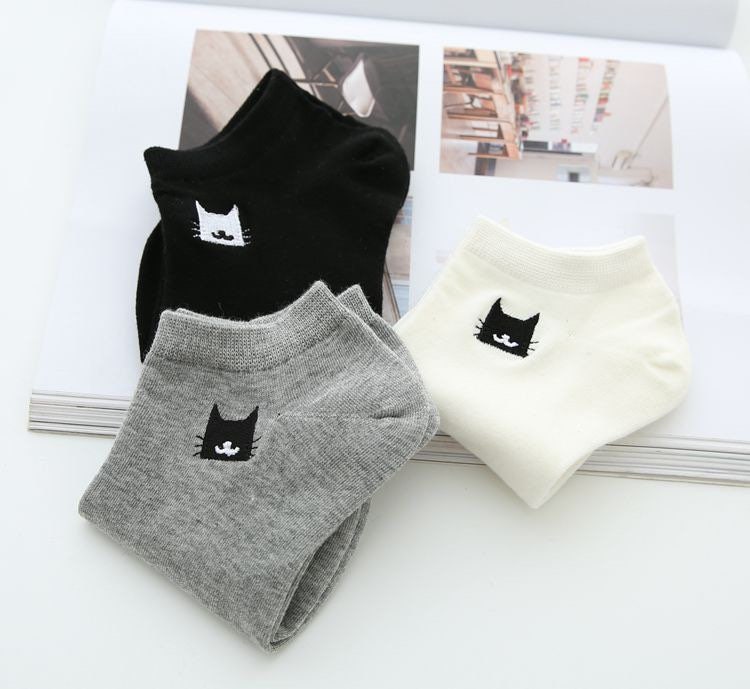 Miss June’s | Women’s 1 pair cotton ankle socks｜animals | Cat | Daily | Cute  | Designed | Embroidered | Gift Idea | Casual | Comfortable |