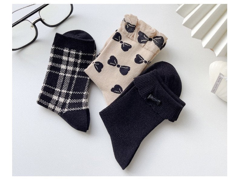 Miss June’s | Set of 3 pairs cotton socks | Cute | Black | daily | Patterned | Designed | Women | Gift Idea | Casual | Stylish | Comfortable