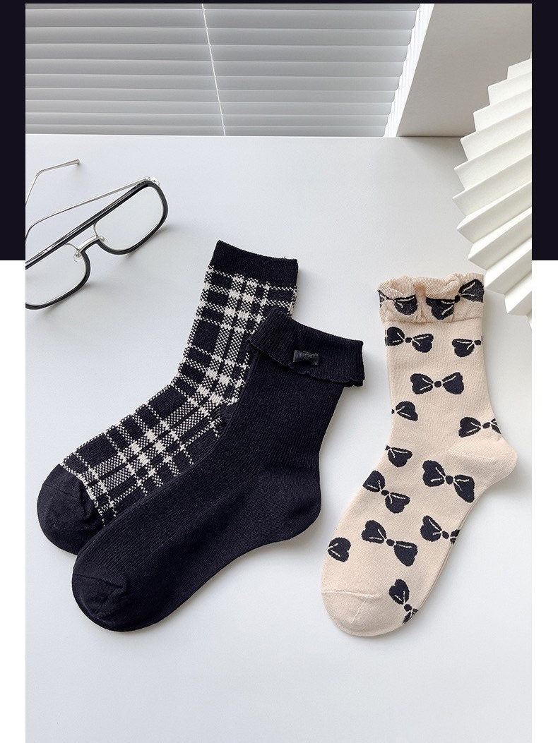 Miss June’s | Set of 3 pairs cotton socks | Cute | Black | daily | Patterned | Designed | Women | Gift Idea | Casual | Stylish | Comfortable