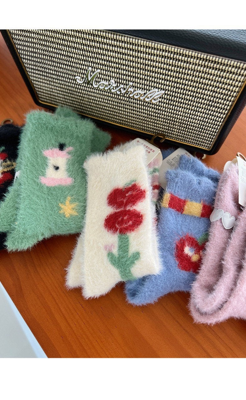 Miss June’s | Women’s | 1 pair | Sleep socks | Cute | Fuzzy | Home wear | Warm | Soft | Gift Idea | Casual | Cozy| Animals| Comfort | Winter