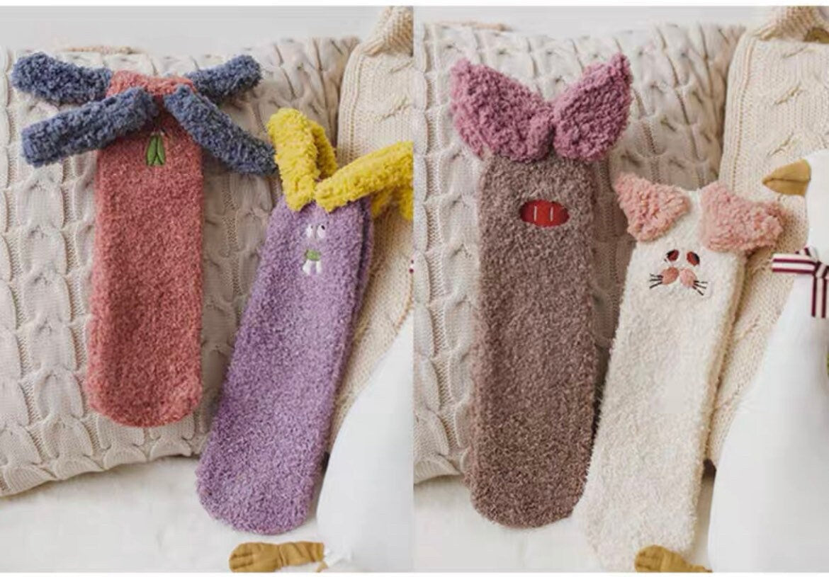 Miss June’s | Women’s | 1 pair | Floor socks | Cute | Fuzzy | Home wear | Warm | Soft | Gift Idea | Casual | Cozy| Animals| Sleep | Winter