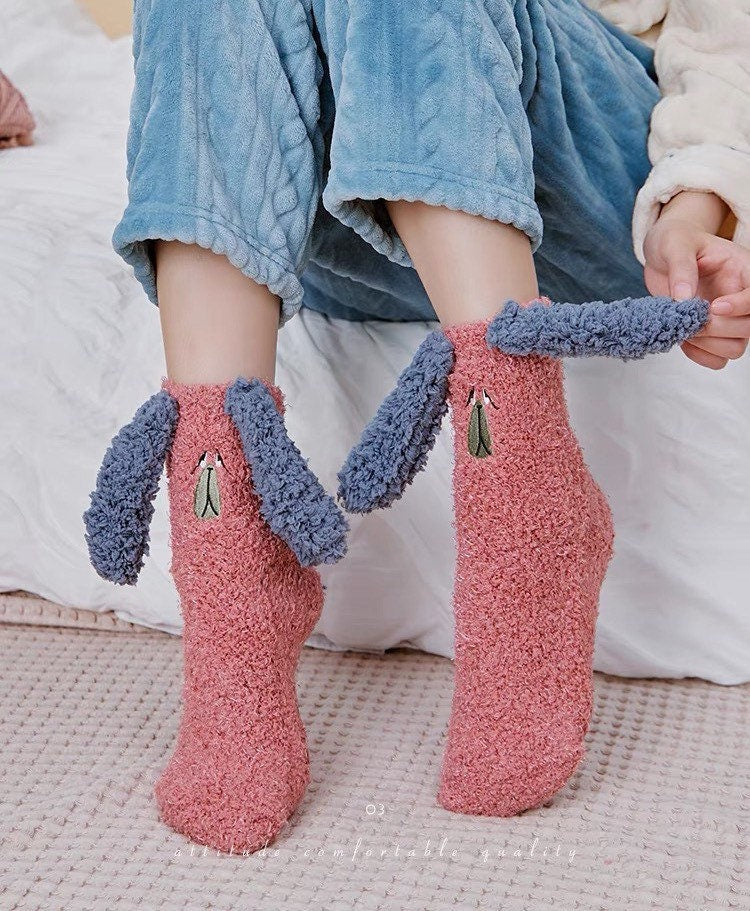Miss June’s | Women’s | 1 pair | Floor socks | Cute | Fuzzy | Home wear | Warm | Soft | Gift Idea | Casual | Cozy| Animals| Sleep | Winter