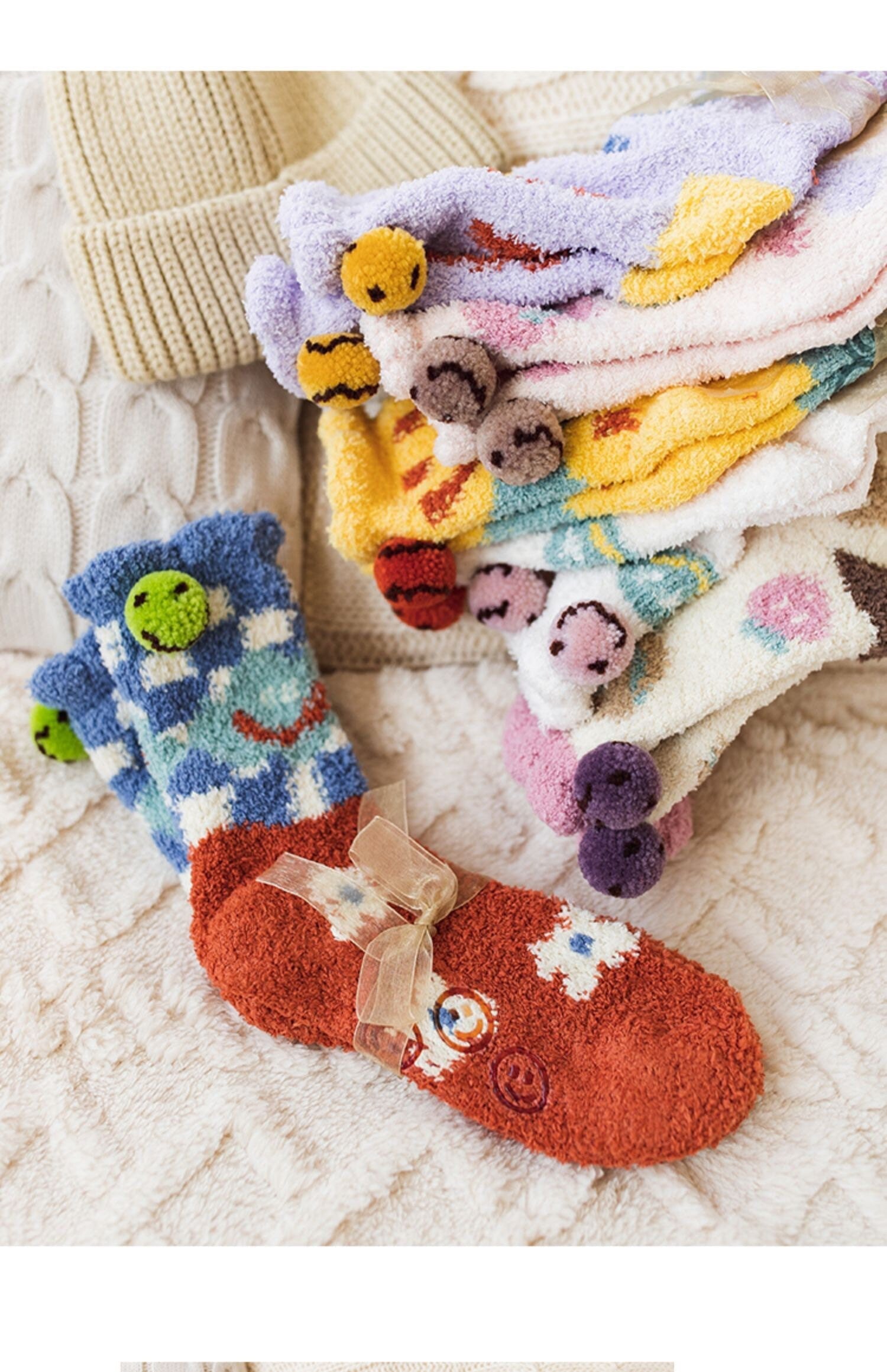 Miss June’s | Women’s | 1 pair | Floor socks | Cute | Fuzzy | Home wear | Warm | Soft | Gift Idea | Casual | Cozy| Animals| Sleep | Winter