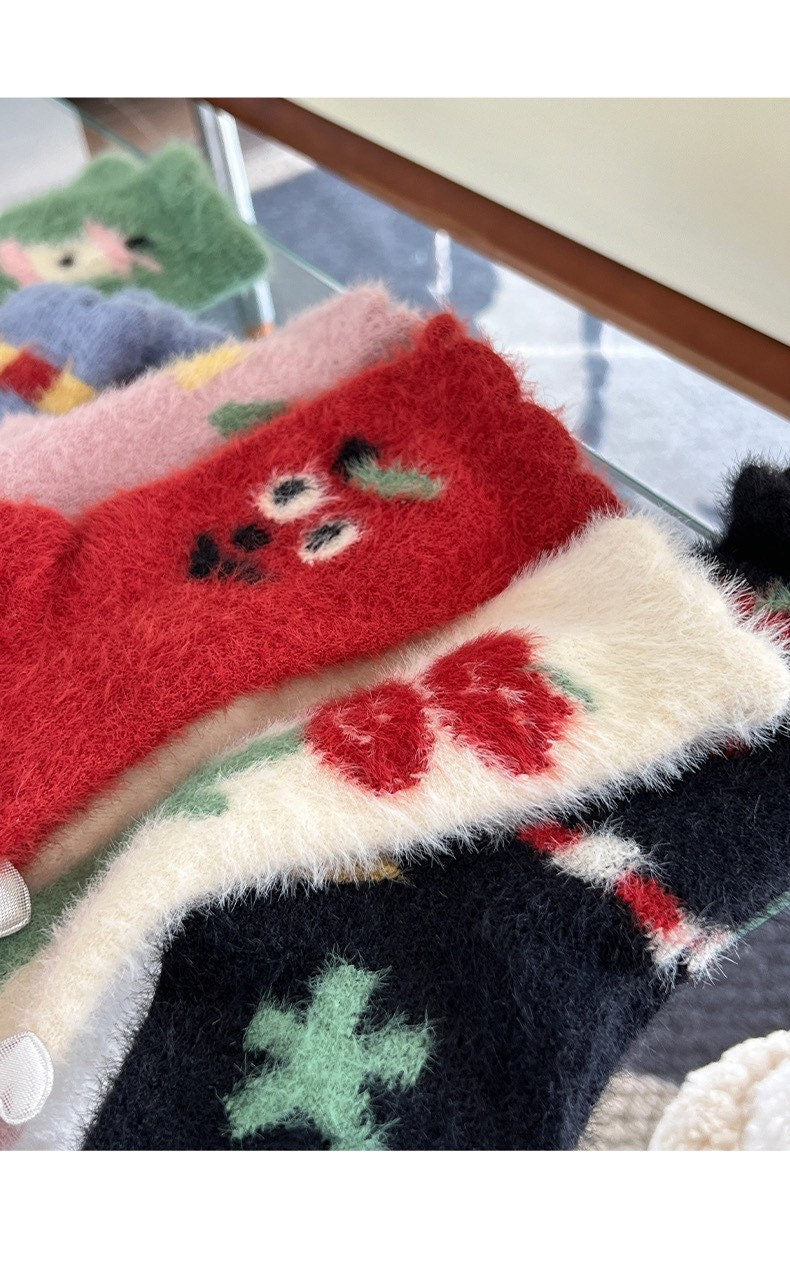 Miss June’s | Women’s | 1 pair | Sleep socks | Cute | Fuzzy | Home wear | Warm | Soft | Gift Idea | Casual | Cozy| Animals| Comfort | Winter