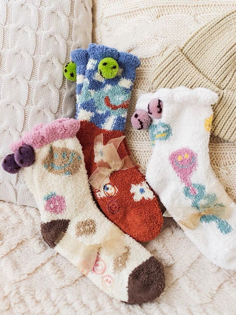 Miss June’s | Women’s | 1 pair | Floor socks | Cute | Fuzzy | Home wear | Warm | Soft | Gift Idea | Casual | Cozy| Animals| Sleep | Winter