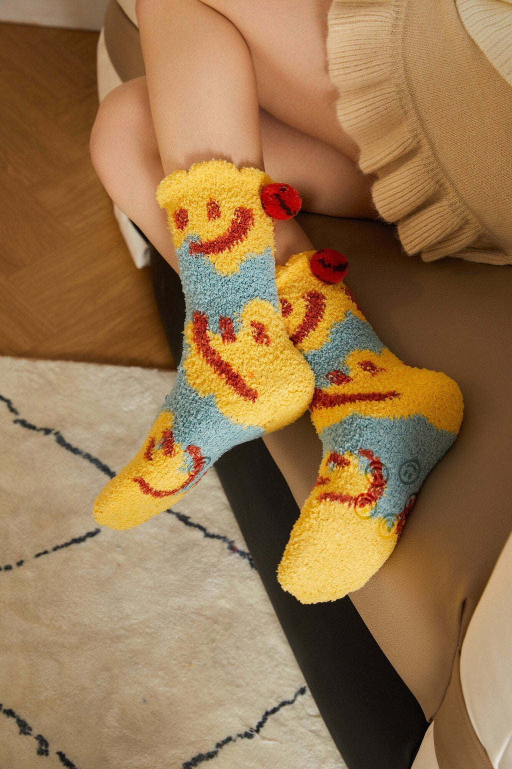 Miss June’s | Women’s | 1 pair | Floor socks | Cute | Fuzzy | Home wear | Warm | Soft | Gift Idea | Casual | Cozy| Animals| Sleep | Winter