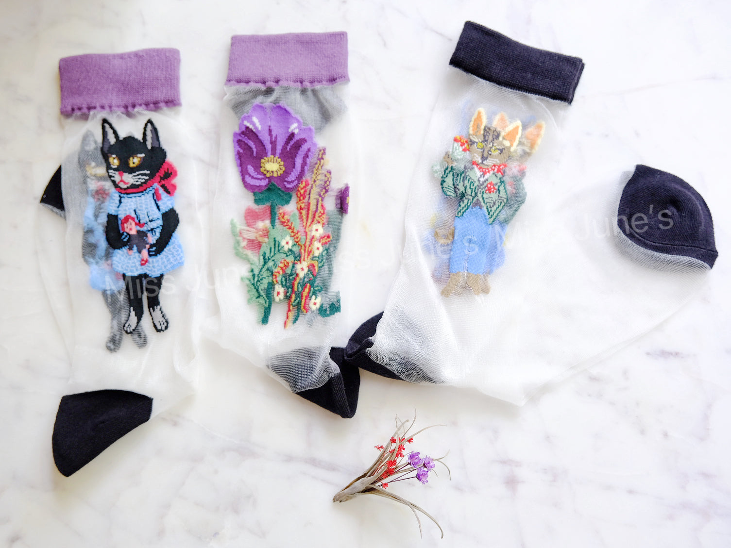 Miss June’s | Women’s Glass Silk-like Transparent socks | Cute | Colorful | Summer | Patterned | Gift Idea | Casual | Kitten lover | Cat |