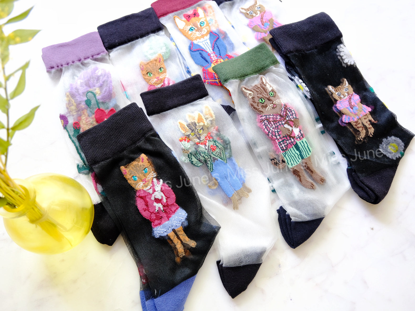 Miss June’s | Women’s Glass Silk-like Transparent socks | Cute | Colorful | Summer | Patterned | Gift Idea | Casual | Kitten lover | Cat |